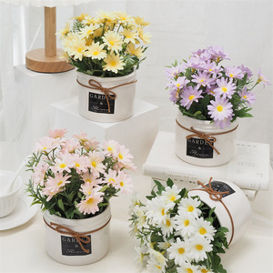 Bonsái artificial de crisantemo en maceta pequeña, decoración de escritorio, decoración del hogar, flores de plástico - Product Image 1