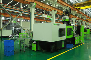 YIZUMI 220ตันเครื่องฉีดพลาสติกสำหรับ<span class=keywords><strong>สาม</strong></span>สี - Product Image 4