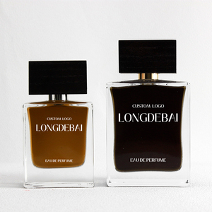 Botella de Perfume Cuadrada de Vidrio Transparente Mate Personalizada de Lujo con Tapa de Madera 30ml/50ml/100ml Opción de Grabado - Product Image 4