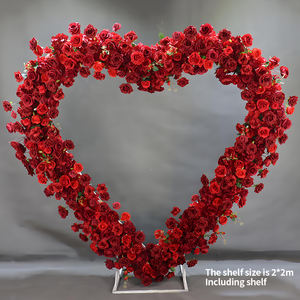 ซุ้มดอกไม้ประดิษฐ์สำหรับตกแต่งงานแต่งงาน รูปทรงหัวใจ ประดับด้วยดอกกุหลาบสีแดง ทำจากผ้าไหม - Product Image 2