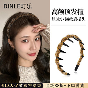 Diadema con estampado de leopardo Dinle, color oscuro, con dientes antideslizantes, accesorio para el cabello de mujer, otoño invierno, corona alta - Product Image 4