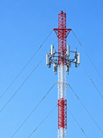Tour de soutien multi-niveaux en acier galvanisé pour antennes de réseau radio à sites éloignés desservant des réseaux régionaux