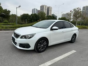 Voiture d'<span class=keywords><strong>occasion</strong></span> <span class=keywords><strong>Peugeot</strong></span> <span class=keywords><strong>308</strong></span> 1.6L Berline <span class=keywords><strong>Automatique</strong></span> Édition Luxe 2018 Conduite à Gauche Cuir Un Seul Propriétaire Titre Propre Historique Complet des Entretiens - Product Image 2