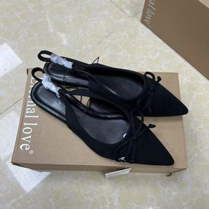 Scarpe da donna eleganti e basse di nuovo stile. Per scarpe da donna - Product Image 4