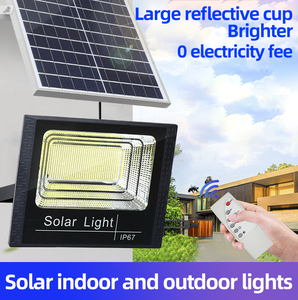 Fari Solari LED ad Alta Potenza Impermeabili con Sensore e Telecomando per Giardino, Strada e Luoghi Esterni - Product Image 5