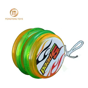 Jouet classique en gros peut mettre des bonbons à l'intérieur de 5.8cm yoyo jouet balle à vendre