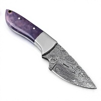 Couteau à dépecer artisanal en acier Damas de qualité industrielle, à pointe tombante, avec talon en acier inoxydable et manche en os couleur chameau