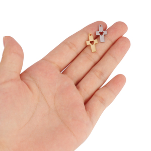 Colgantes de Cruz de crucifijo de Jesús rellenos de oro de 14K <span class=keywords><strong>DIY</strong></span>, joyería cristiana hecha a mano, artesanía de acero inoxidable, abalorios de corte de corazón cruzado - Product Image 6