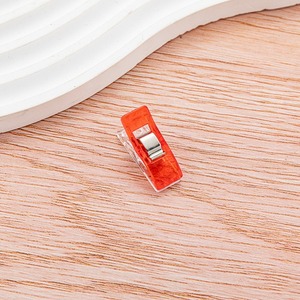 Colorful Plastic Garment Clips <b>Set</b> With Magnetic Closure For <b>Sewing</b> And Crafting - Product Image 2