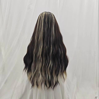 Perruque avec bandeau fabriquée en machine, ondulations corps marron foncé avec mèches argentées, cheveux synthétiques sans coll