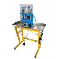 Nouvelle machine de scellage de becs verseurs semi-automatique pneumatique haute précision pour sachets stand-up/Doypack pour boissons, prix usine du fabricant