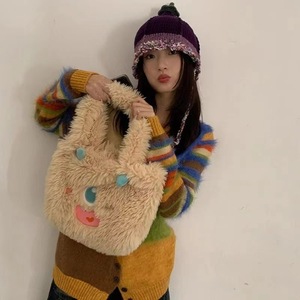 Sac fourre-tout en peluche de style MXM, mignon petit monstre de dessin animé, grande capacité, sac à bandoulière pour écolière, cadeau en gros - Product Image 3