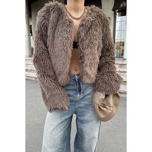 Abrigo de Piel Sintética Marrón Rubí con Relleno de Algodón, Tejido, Cierre de un Solo Botón, Teñido, Recubierto, con Patrón Estampado - Product Image 2