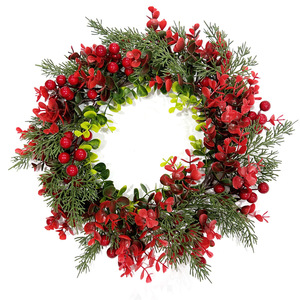 Guirlande murale de Noël en feuilles d'eucalyptus et de cyprès avec baies rouges, décorations d'extérieur pour la maison, 5 mètres de haut, en plastique - Product Image 5