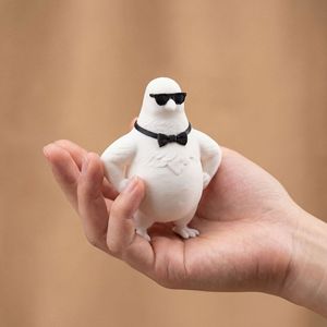 รูปปั้นนกสมัยใหม่ แว่นกันแดดเท่ๆ รูปปั้นอีกา ของตกแต่งสไตล์นอร์ดิก ของประดับตกแต่งโต๊ะทำงาน ของขวัญขึ้นบ้านใหม่สุดพิเศษ ตุ๊กตานกสีขาว - Product Image 3