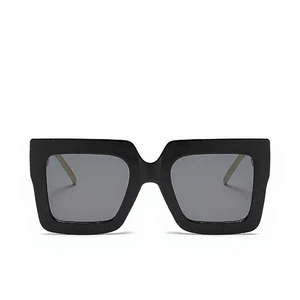 Lunettes <span class=keywords><strong>de</strong></span> <span class=keywords><strong>soleil</strong></span> carrées rétro classiques <span class=keywords><strong>de</strong></span> haute qualité pour femmes, légères, verres optiques UV400, chaîne carrée tendance à prix abordable - Product Image 6