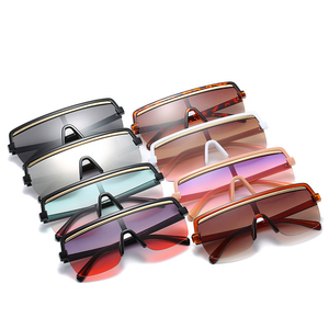 Une Pièce <span class=keywords><strong>Lunettes</strong></span> De Soleil Surdimensionnées Femme <span class=keywords><strong>Vintage</strong></span> Rétro Plat Mince Ombre <span class=keywords><strong>Lunettes</strong></span> de Soleil Carré Pilote Luxe - Product Image 4