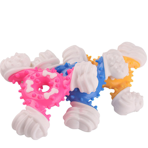 Jouet à mâcher pour chien en caoutchouc écologique classique Evernew Creative New, design Clover <span class=keywords><strong>Dart</strong></span>, pour le divertissement des animaux de compagnie - Product Image 3