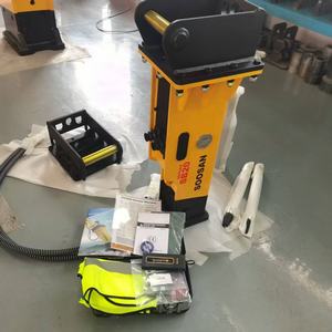 Casseur hydraulique pour mini-excavatrices Bobcat et chargeuses compactes de 1,2 à 3 tonnes, type boîte SB 20, avec moteur. - Product Image 3