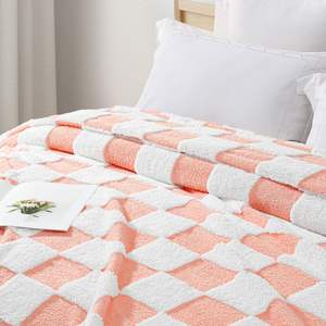 Couverture en polaire minky coréenne en flanelle douce et chaude à carreaux pour lit et canapé – Vente en gros - Product Image 3