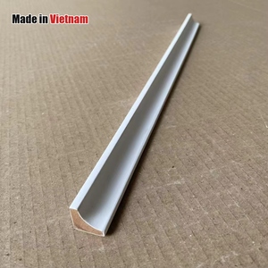 Profilés personnalisés en pin radiata pré-entoilé à joint de doigt, moulures d'angle extérieures pour l'approvisionnement en menuiserie intérieure - Product Image 1