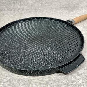 Padella in Alluminio Pressofuso a Doppio Lato Antiaderente con Manico Rimovibile, Griglia e Piastra Piatta - Product Image 6