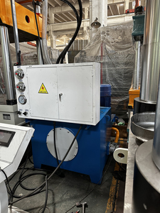 Presse hydraulique à quatre colonnes pour forgeage, 315t/400t/500t, pour articles sanitaires, avec certification CE, 100 tonnes, verticale - Product Image 4