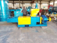 Klein formaat palmolie-extractiemachine (1 tot 3 ton/uur) met hoge olieproductie voor de verwerking van palmvruchten en olieproductie.