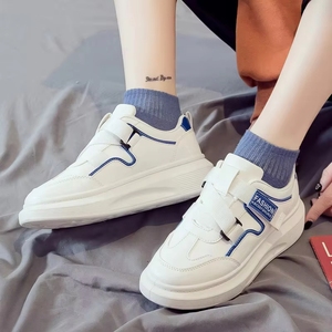 Nuove Sneakers Casual da Donna Bianche alla Moda con Ammortizzazione Sportiva e Chiusura a Strappo, Punta Chiusa, di Tendenza - Product Image 3