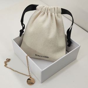 Pochette en coton et lin avec logo doré personnalisé, sac à poussière à cordon, sac cadeau en coton mousseline vert, sac pour bougie - Product Image 3