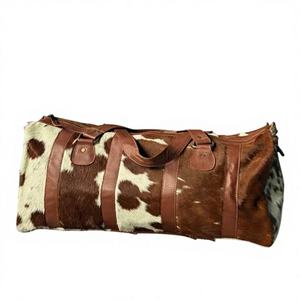 Sac de voyage en cuir véritable de qualité export avec fermeture éclair, en peau de vache à poils, style mode, pour la gym et les bagages LHDB-0140 - Product Image 1