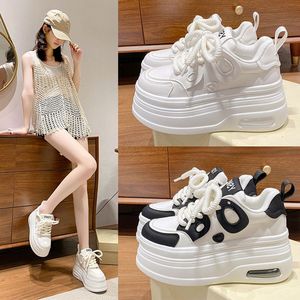 Chaussures blanches à semelles épaisses baskets de course pour femmes 2024 nouveau style chaussures de panda mode chaussures de sport décontractées polyvalentes pour femmes - Product Image 3