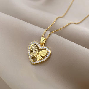 En forma de corazón mariposa lineal TrendyTitanium acero circón chapado en oro colgante collar hombres mujeres moda único Popular - Product Image 3