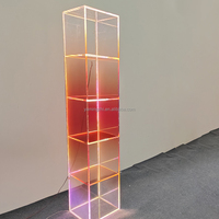 Nouveau design de vitrine acrylique grille lueur à usage domestique vitrine verticale de produits acryliques créativité