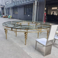 Fournitures de fête de luxe, table de banquet de mariage en acier inoxydable doré avec plateau en verre, table serpentine avec cristaux