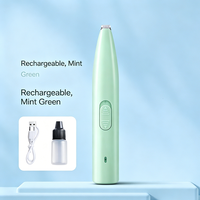 La tondeuse Clean Clipper fonctionne en toute discrétion pour ne pas effrayer les animaux sensibles, ce qui la rend idéale pour les animaux timides et bien-aimés.