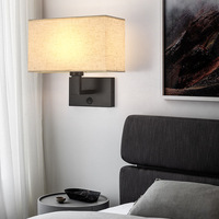 Applique murale LED moderne et simple en tissu pour lecture, chambre à coucher, chevet, avec prise décorative en aluminium et cuivre, pour hôtel et usage domestique