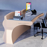 Bureau de réception élégant en marbre pour les bâtiments modernes de l'hôtel de bureau améliorant l'esthétique de l'espace pour le groupe scolaire