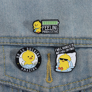 Lo manejaré, pero lloraré primero esmalte Pin lindo pato amarillo broche solapa insignia joyería regalo para amigos - Product Image 1