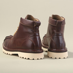 รองเท้าบูทผู้ชายสไตล์ตะวันตก หนังแท้คุณภาพสูง กันน้ำ แบบผูกเชือก พรีเมียม กันลื่น ทนทานต่อการสึกหรอ ดีไซน์ย้อนยุค ระบายอากาศได้ดี - Product Image 3