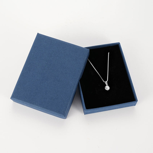 <span class=keywords><strong>Collana</strong></span> con Pendente Geometrico in <span class=keywords><strong>Argento</strong></span> 925 Personalizzabile con Logo, Romantico Moissanite Rotondo da 3mm, Regalo per Donne e Ragazze - Product Image 6