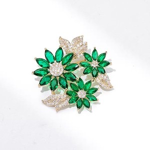 2026Latest Trendy Flower Crystal Brooch Pins Rhinestone <b>Buttons</b> Alloy <b>Gold</b> Plated Customized Unisex Daily Use Engagement Wedding - Product Image 4