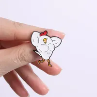 Broches en émail mignonnes de poulet musclé, broche de dessin animé animal culturiste, accessoire pour sac à dos et veste, badge, cadeau en gros pour les amateurs de gym