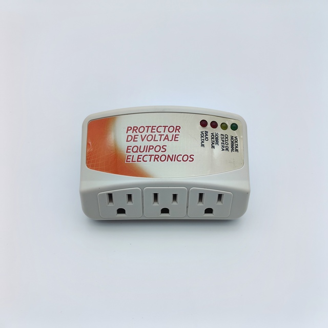 120V 15A American Standard TV Guard Surge Protector Plug Socket Home Voltage Stabilizer Refrigerator Voltage Protector