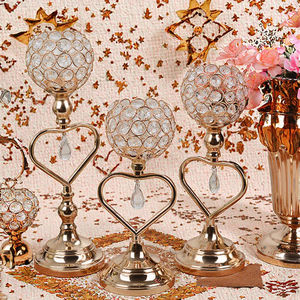 เชิงเทียนคริสต์มาส 3 ชิ้น สไตล์ยุโรป หรูหรา ทรงหัวใจ ทำจากเหล็ก งานแฮนด์เมด ทนทาน ตกแต่งโต๊ะกลางบ้าน - Product Image 3