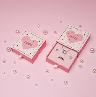 Boîte à bijoux portable pour la Saint-Valentin avec couvercle rabattable romantique pour les couples, thème rose, boîte rigide pour montre