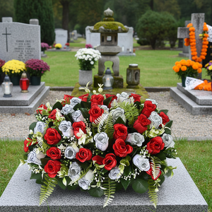 Flores Artificiales Personalizables para <span class=keywords><strong>Cementerio</strong></span>, Decoración de Seda Realista con 36 Capullos de Rosa Mate y Marco Fijo - Product Image 1