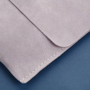 Delia minimalista eco friendly hot stamp sacchetto di gioielli di lusso busta di carta di gioielli sacchetto di imballaggio sacchetti di pelle scamosciata con bottone - Product Image 6