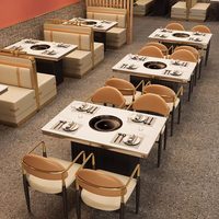 Ensemble de mobilier de restaurant commercial moderne sur mesure, tables et banquettes semi-circulaires durables à structure métallique pour restaurants de hot pot et de barbecue