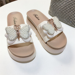 Nuevos Estilos de Sandalias Planas con Perlas y Mariposas, Sandalias Casuales con Plataforma Gruesa, Chanclas con Suela Gruesa para Mujeres y Damas - Product Image 6